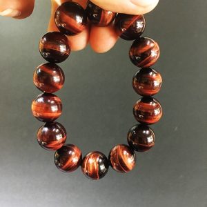 vòng tay mắt hổ đỏ nâu