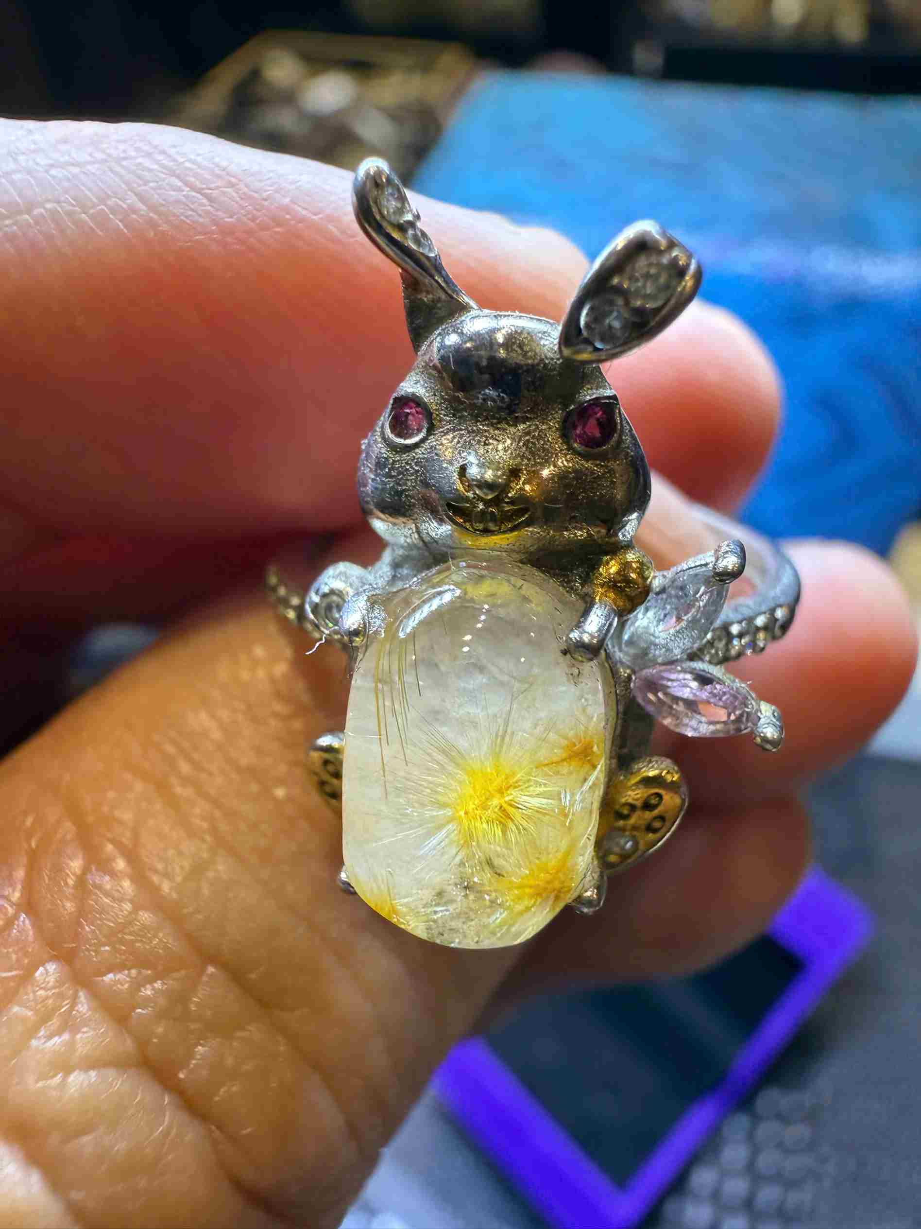 Mặt Nhẫn Hoa Cúc Tóc Vàng